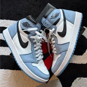 Nike Air Jordan 1 Retro High OG Carolina Blue White Toe Size 9